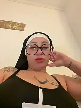 Stripchat Adult Webcam of queenlo_xxx