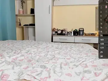 Stripchat Sex Cam of LilMonyy