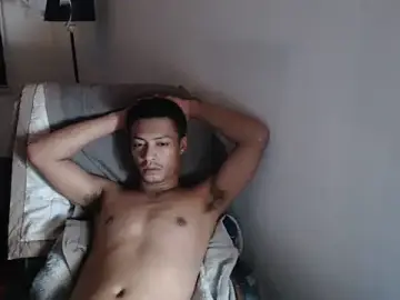 Stripchat Nude Webcam of Asian_gregor