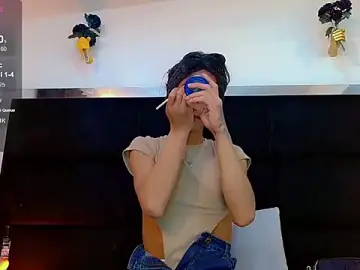 Stripchat Nude Webcam of princessrainbowx