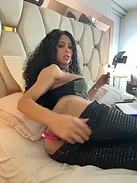 Stripchat Sex Cam of HOT_LADY_777