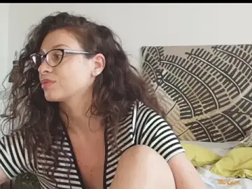Stripchat Best Webcam of IreneBlue_