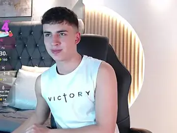 Stripchat Free Porn Cam of AdrianRinaldi