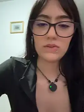 Stripchat Adult Webcam of HinaSweet