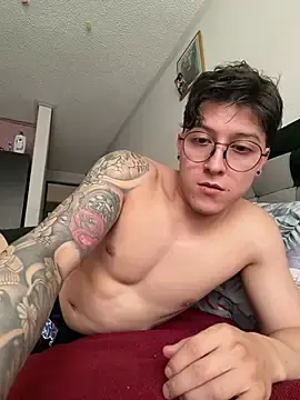Stripchat Free Live Porn of Valery_Salmons