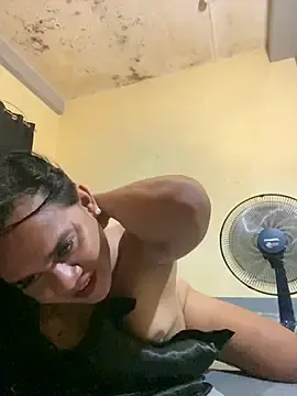Stripchat Free Live Porn of sweetyula