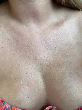 Stripchat Free Porn Cam of Hii_Lolla