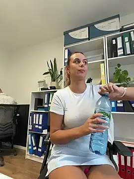 Stripchat Sex Cam of Hii_Lolla