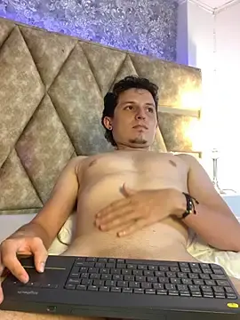 Stripchat Nude Webcam of SsexCouplee