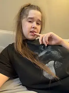 Stripchat Free Porn Cam of HornyGirlH