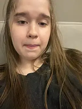 Stripchat Live Sex of HornyGirlH