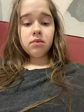 Stripchat Free Live Porn of HornyGirlH