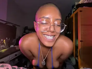 Stripchat Best Webcam of aliayourfav