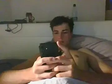 Stripchat Sex Cam of freshboy72