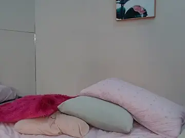Stripchat Sex Cam of zooombee