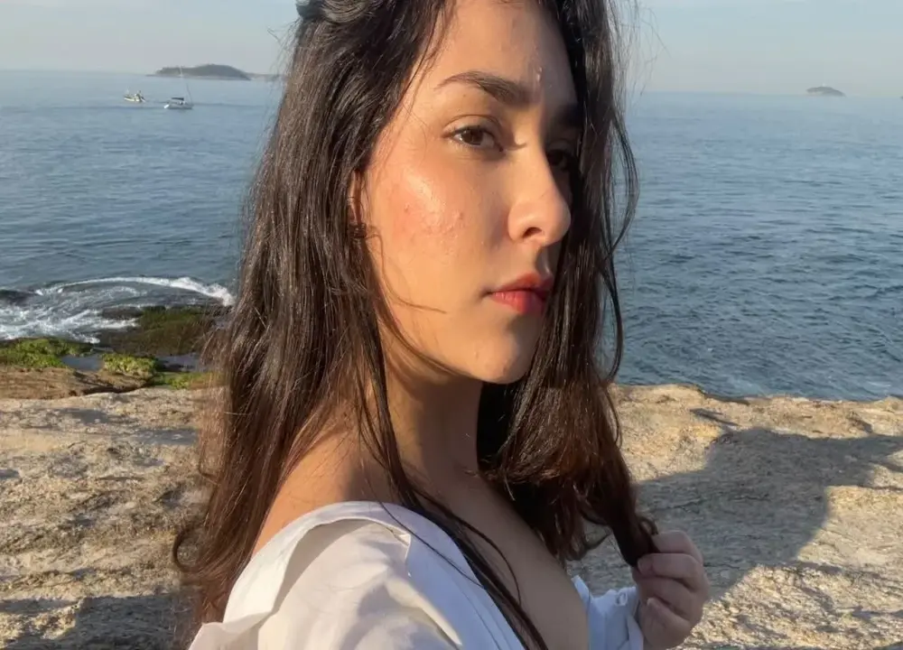 Francesca_Olsen