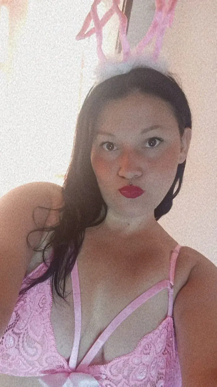 Nyla_velvet