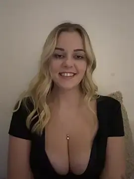 Stripchat Watch Live Sex Cams of Lisaxtra