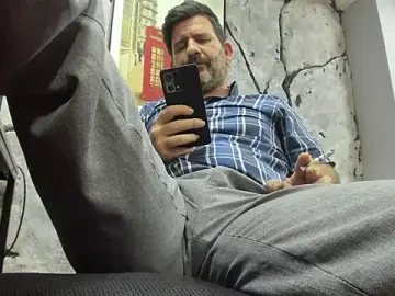 Stripchat Free Porn Cam of Max_QuintanaDaddy