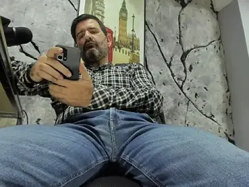 Stripchat Best Webcam of Max_QuintanaDaddy