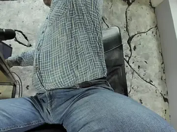 Stripchat Watch Live Sex Cams of Max_QuintanaDaddy