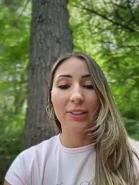 Stripchat Free Porn Cam of Wonder_Kari