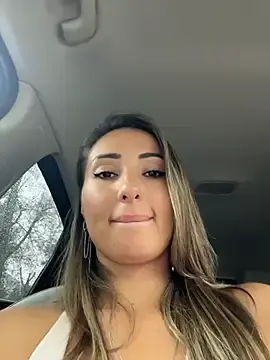 Stripchat Live Sex Cam of Wonder_Kari