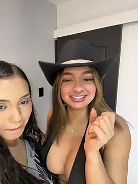 Stripchat Live Porn of jenn_fit