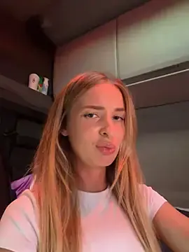 Stripchat Adult Webcam of EvieEvans