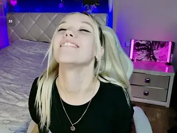 Stripchat Free Live Porn of NaomiHita