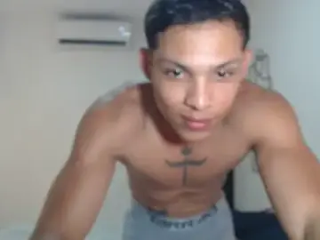 Stripchat Adult Webcam of braddhott_