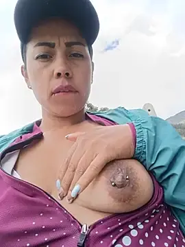 Stripchat Free Porn Cam of _andrea30