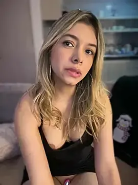 Stripchat Best Webcam of carolina__star