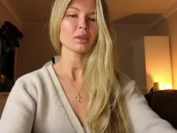 Stripchat Adult Webcam of AngelMiaM