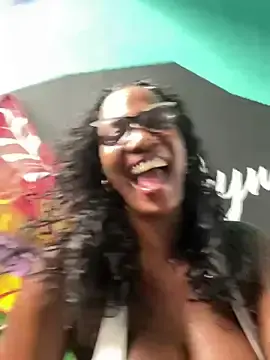 Stripchat Nude Webcam of Bustykeyla