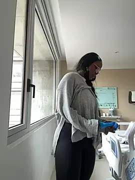 Stripchat Live Sex Cam of Bustykeyla