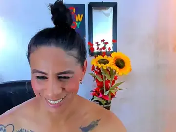 Stripchat Sex Cam of juanblakbigcock