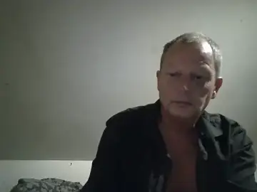 Stripchat Live Porn of chubbybear2cum