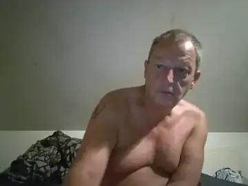 Stripchat Sex Chat of chubbybear2cum