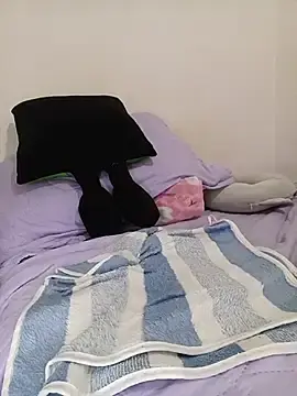 Stripchat Free Porn Cam of luna_pinky