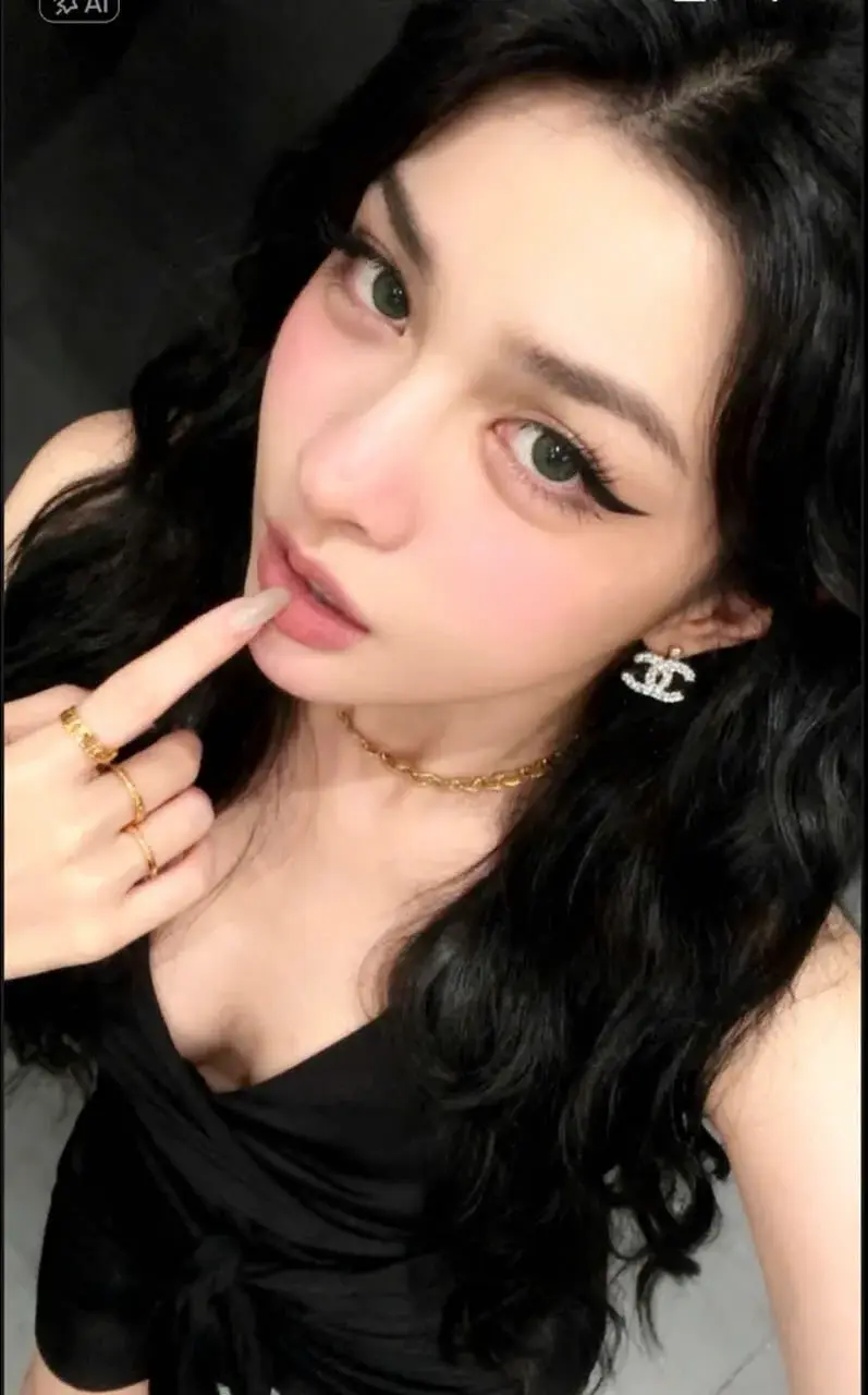 Eliana_xyz