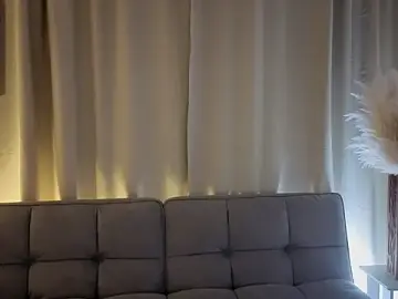 Stripchat Live Sex Cam of KristanTienken
