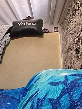 Stripchat Live Sex Cam of kylie_blck