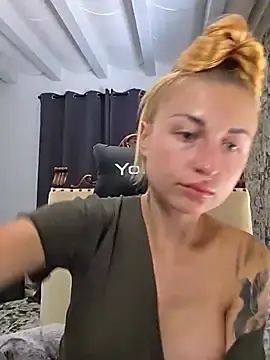 Stripchat Live Sex of kylie_blck