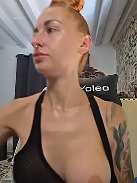 Stripchat Free Porn Cam of kylie_blck