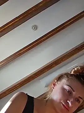Stripchat Live Sex of kylie_blck