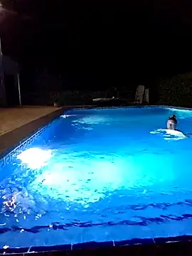 Stripchat Live Sex Cam of kylie_blck