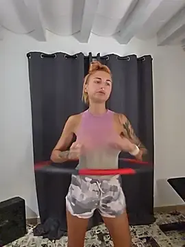 Stripchat Live Sex Cam of kylie_blck