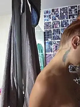 Stripchat Live Sex Cam of kylie_blck