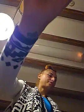 Stripchat Live Porn of kylie_blck